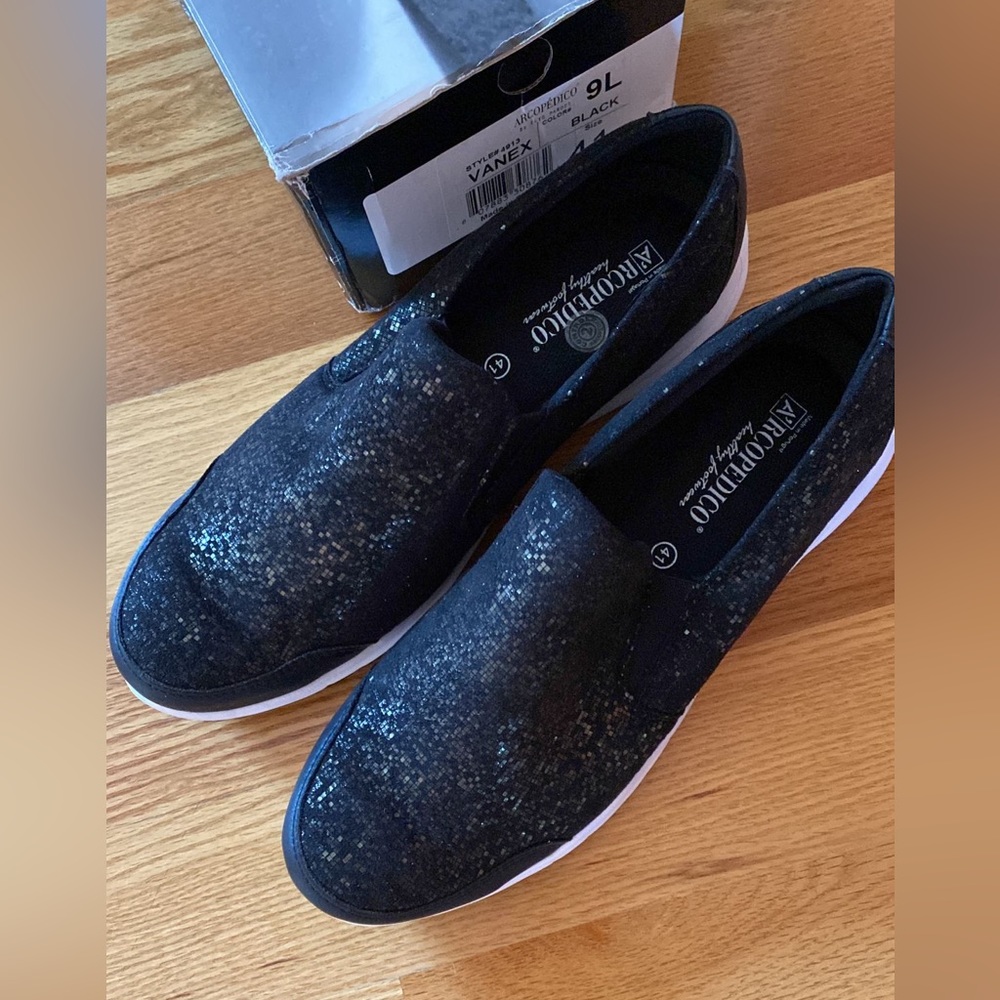 Black Arcopedico shoes made in Portugal